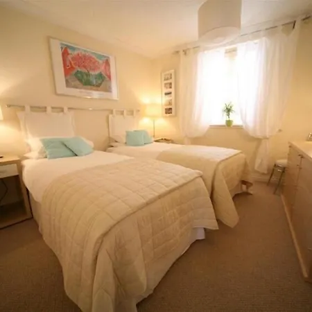 6 Monkbridge *